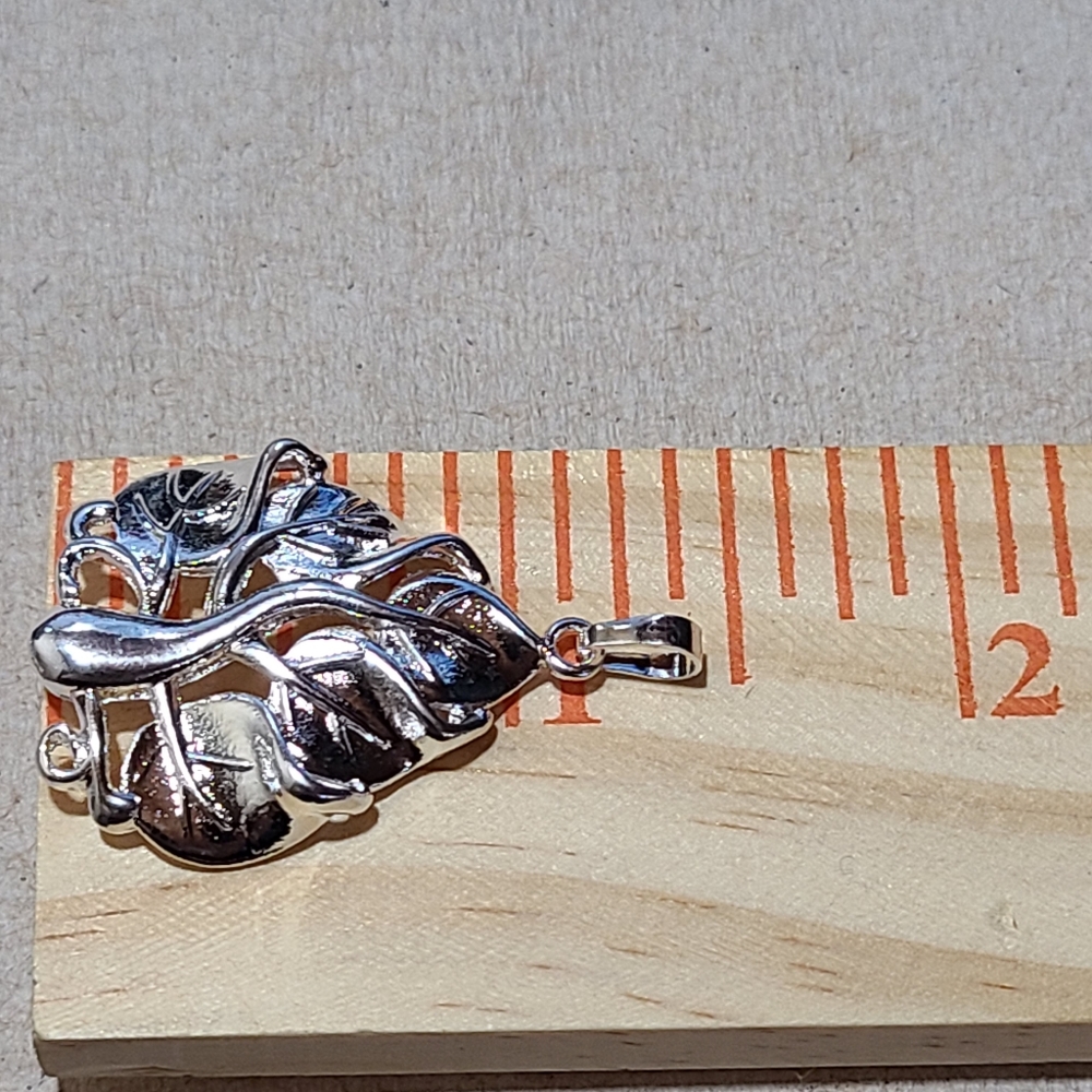 Silver leaf tree charm - Picture 3 of 16